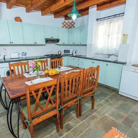 Holiday home Stunning In With House Sea View *